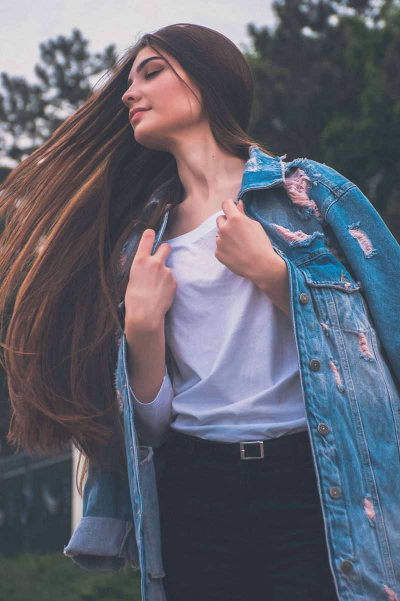 Preventivo per Allungamento Capelli Più Lunghi e clienti diPeschiera del Garda